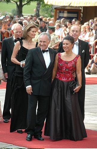 Finanzminister Erwin Huber mit Ehefrau Helma